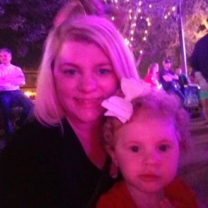 Meet your Posher, Kayla